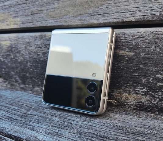 Samsung Galaxy Z Flip3 review 3