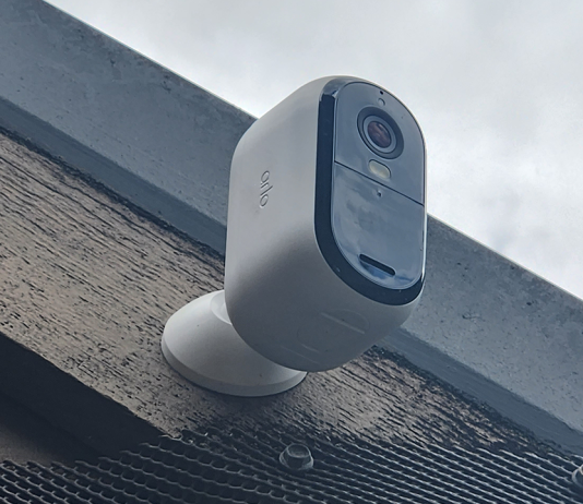 Arlo Essential 2K Outdoor Security Camera